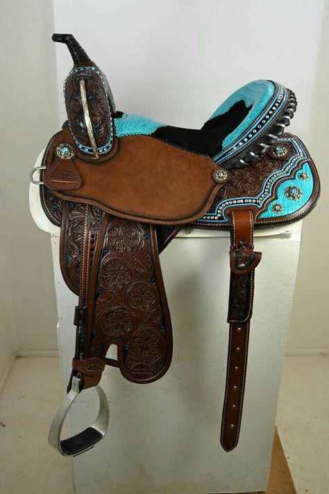 Debra Sibley barrel racing saddle Turquoise Saddle, Barrel Racing Tack Rodeo, Bling Horse Tack, Barrel Racing Saddle, Barrel Racing Saddles, Western Horse Saddles, Wood Horse, Horse Halters, Barrel Racing Tack