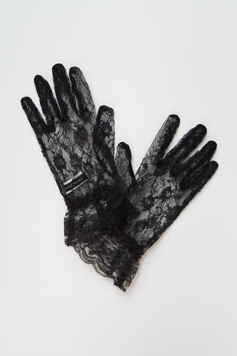 Black Lace Gloves Aesthetic, Black Gloves Aesthetic, Lace Gloves Black, Aesthetic Gloves, Victorian Gloves, White Lace Gloves, Gloves Aesthetic, Black Lace Gloves, Wag Dr