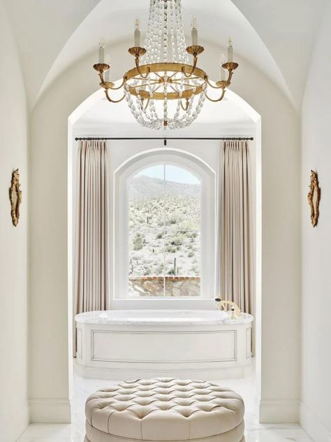 CINTAROSA MANOR - Calvis Wyant | Arizona Luxury Custom Home Builder Scottsdale, Phoenix Classic Luxury Bathroom, Bedroom Lavender, Lavender Theme, Gray And White Kitchen, Best Bathroom Designs, Classic Bathroom, Gorgeous Bathroom, Home Luxury, Dream Bathrooms