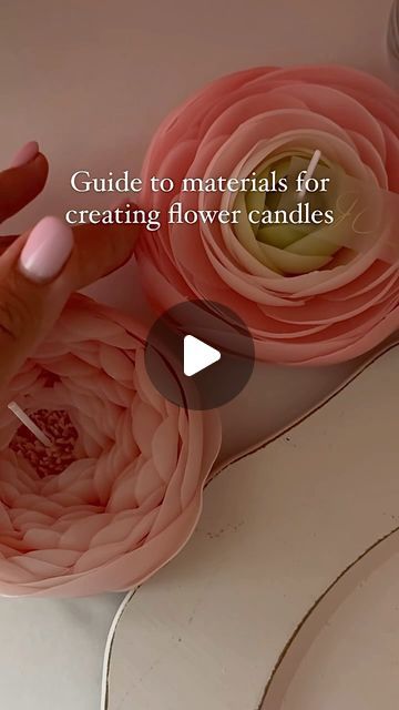 Diy Flower Candles, Diy Candles With Flowers, Candle Flower, Flower Candles, Candle Tutorial, Handmade Aesthetic, Pinned Post, Flower Molding, Wax Flowers