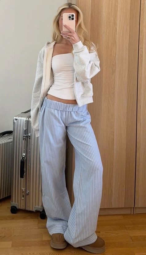 Comfy College Fits, Comfy College Outfit, College Fits, Skandinavian Fashion, Outfit Inspo Summer, Stockholm Fashion, Summer Fits, Cute Everyday Outfits, Basic Outfits