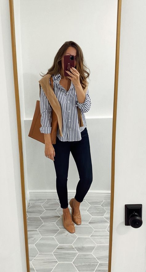 Outfits Roundup - Fall Edition - Lilly Style Casual Work Outfits Women, Mode Tips, Simple Fall Outfits, Classic Style Outfits, Business Casual Outfits For Women, Business Casual Outfits For Work, Elegante Casual, Mode Casual, Event Outfit