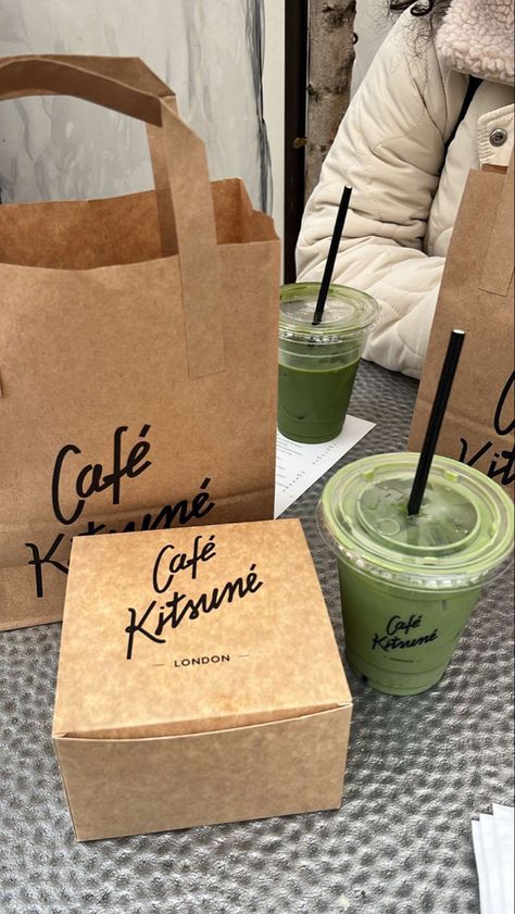 #coffee #cafekitsune #london #aesthetic #coffeeshop Best Coffee Shops In London, London Cafes Aesthetic, Coffee Shops London, Cafe Kitsune London, London Aesthetic Cafe, Cafe Kitsune Aesthetic, London Coffee Shop Aesthetic, Food In London Aesthetic, Shopping In London Aesthetic