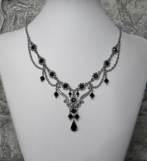 Black And Silver Jewelry Prom, Black Vintage Necklace, Black Silver Necklace, Dainty Gothic Jewelry, Black Prom Necklace, Black Gem Jewelry, Gothic Jewelry Necklaces, Black Silver Jewelry, Black And Silver Necklace