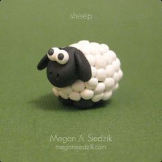 Animals Polymer Clay, Polymer Clay Sheep, Clay Sheep, Polymer Clay Kunst, Easy Clay Sculptures, Clay Crafts For Kids, Clay Things, Polymer Clay Figures, Sculpey Clay