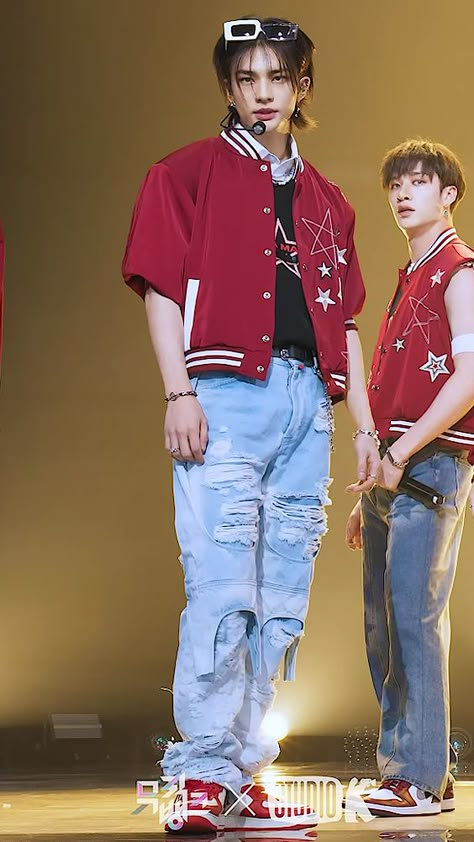 hyunjin (stray kids) Hyunjin Clothes Style, Stray Kids S Class Outfit, Hyunjin Casual Outfits, Hyunjin Stage Outfit, Stray Kids Concert Outfit Ideas Dominate, Straykids Stage Outfits, Hyunjin Inspired Outfits, Straykids Concert Outfit Ideas, Stray Kids Stage Outfits