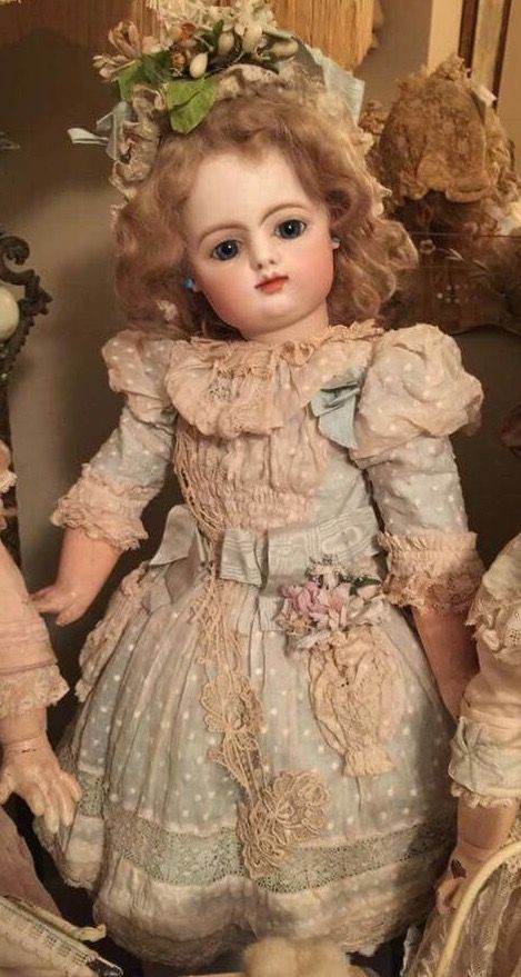 French Bebe ..... by Francois Gaultier ..... Shoulder Plate, Antique Porcelain Dolls, Antique Doll Dress, Victorian Dolls, China Dolls, French Dolls, German Dolls, Doll Costume, Old Dolls