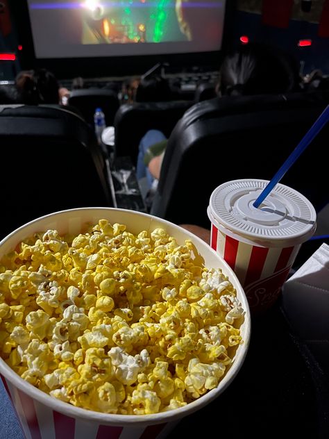 Movie Theater Aesthetic, Cinema Popcorn, Cinema Date, Movie Popcorn, Foodie Instagram, Instagram Food, Food Snapchat, Movie Theater, Me Time