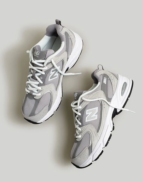 Zapatillas New Balance, Pretty Sneakers, Trendy Shoes Sneakers, Pretty Shoes Sneakers, Shoe Inspo, Girly Shoes, Aesthetic Shoes, New Balance Sneakers, Swag Shoes