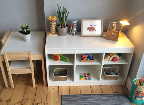 Camera Montessori, Vstupná Hala, Montessori Bedroom, Living Room Playroom, Montessori Playroom, Montessori Room, Montessori Ideas, Toy Room, Playroom Design