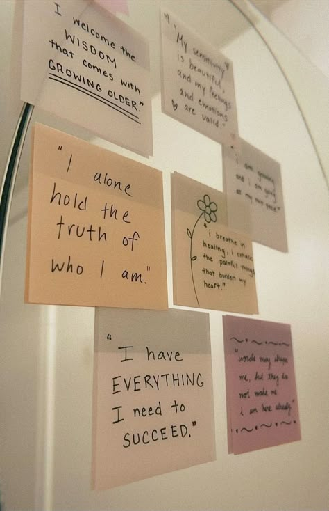 Notes Of Affirmation, Sticky Notes Affirmation, Affirmations Room Decor, Bathroom Sticky Notes Mirror, Positive Affirmation Sticky Notes, Bathroom Mirror Affirmations, Mirror Affirmations Bathroom, Mirror Affirmations Sticky Notes, Things To Write On Your Mirror