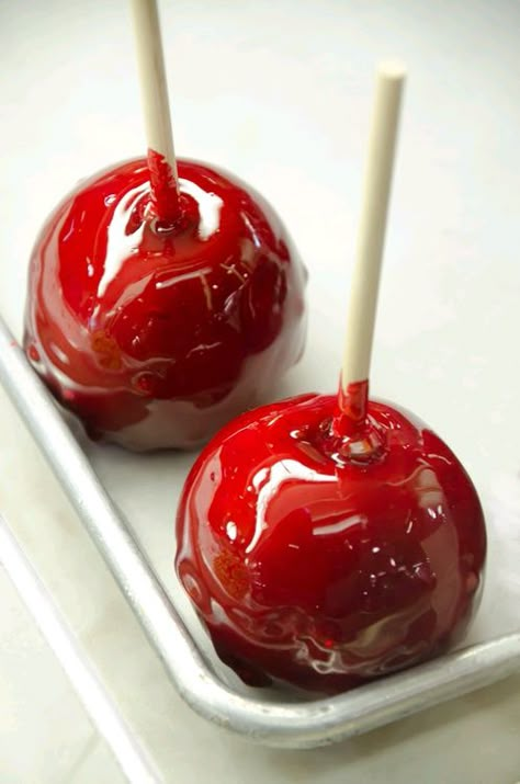 Candy Apple Recipe, Dessert Original, 귀여운 음식 그림, Toffee Apple, Jolly Rancher, Candy Apple Red, Red Candy, Candy Making, Candy Apples