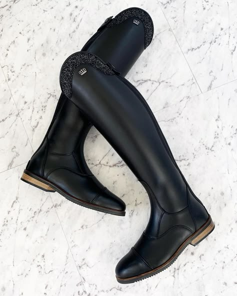 Urban Horsewear on Instagram: “Our best selling Kingsley Aspen Special. 🖤 Featuring Jenny bow in Stardust Black, no laces and a wooden heel. These are available to order…” Horse Riding Shoes, Horse Lifestyle, Horse Riding Outfits, Horse Clothes, Horsey Life, Album Cover Wallpaper, Horse Riding Boots, Horse Riding Outfit, Album Cover Wallpaper Collage