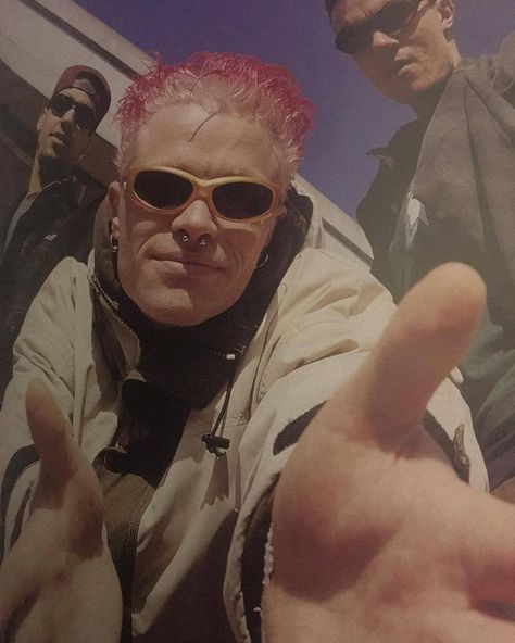 90s Punk Aesthetic, Y2k Punk Aesthetic, 90s Rave Fashion, Keith Flint, Detroit Rock City, Band Photoshoot, 90s Punk, The Prodigy, Punk Aesthetic