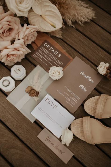 Brown Wedding Themes, Neutral Wedding Decor, Taupe Wedding, Bronze Wedding, Neutral Wedding Colors, Tan Wedding, Mocha Mousse, Boho Beach Wedding, Beige Wedding