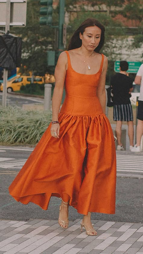 New York Fashion Week Street Style, Nyfw Street Style, Guest Attire, Mini Robes, Mode Inspo, Best Outfits, Fashion Week Street Style, Mode Vintage, Guest Outfit