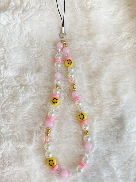 Preppy Phone, Pulseras Kandi, Preppy Jewelry, Phone Straps, Indie Jewelry, Beaded Necklace Diy, Clay Bracelet, Diy Bracelet Designs, Phone Charms