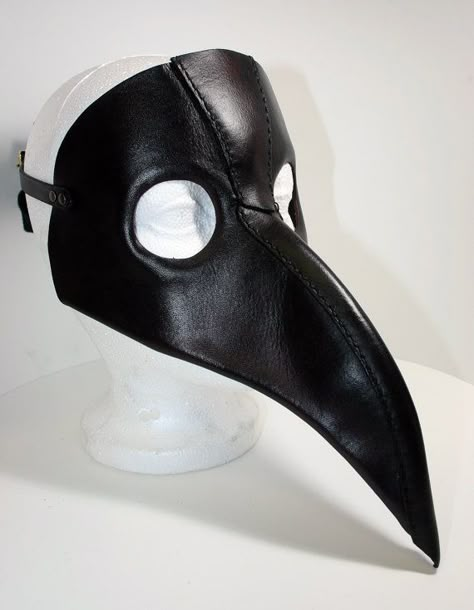 Mask Draw, Mascara Papel Mache, Plague Doctor Costume, Curved Nose, Plague Mask, Plague Doctor Mask, Doctor Mask, Mask Drawing, Dan Brown