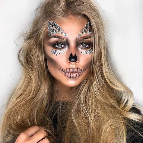 Glam Skull, Blonde Halloween Costumes, Meme Costume, Halloweenský Makeup, Halloween Make-up Looks, Creepy Halloween Makeup, Cute Halloween Makeup, Skeleton Makeup, Halloween Makeup Pretty