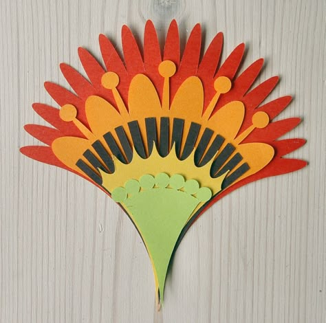 Wycinanki  I think the shapes of all the layers of this flower are super cool and hope to do something similar:) Paper Art Tutorial, Fan Flower, Polish Traditions, Polish Folk Art, Folk Art Flowers, Paper Artwork, Paper Cut Art, Paper Cutout, Kirigami