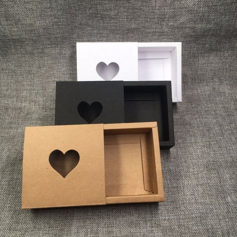 Heart Window, Săpunuri Handmade, Paper Box Diy, Soap Craft, Handmade Packaging, Gift Box Template, Box Packaging Design, Soap Packaging, Soap Boxes