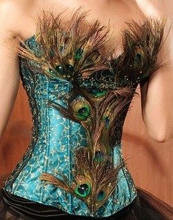 peacock corset... O-M-G!!!  I know a couple of ladies I can make this for!! Feather Corset, Peacock Halloween, Peacock Costume, Mode Steampunk, Tule Rok, Corset Costumes, Peacock Colors, Peacock Dress, Homemade Costumes