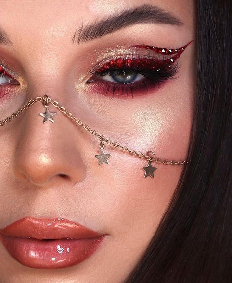 @ohhmels Rave Makeup Red, Red Gem Makeup, Red And Gold Makeup, Black And Red Makeup, Red Makeup Looks, Christmas Makeup Looks, Glittery Eyeshadow, Christmas Makeup Ideas, Vampire Bride