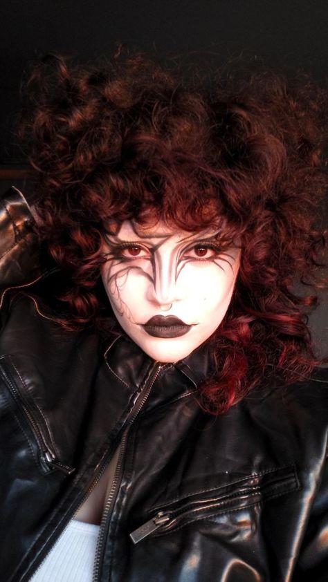 Queen Band Makeup, Kiss Band Inspired Outfits, Kiss Band Makeup Halloween, Kiss Inspired Makeup Band, Kiss Band Makeup Look, Rock Band Makeup Looks, Goth Rock Makeup, Goth Makeup No Foundation, Punk Glam Makeup