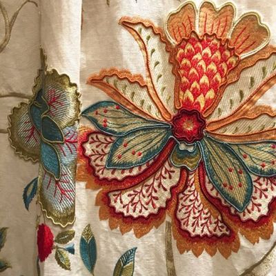 birdcage walk Bordado Jacobean, Colefax And Fowler, Jacobean Embroidery, Crewel Embroidery Patterns, Cushion Embroidery, Bead Embroidery Patterns, Embroidery Stitches Tutorial, Embroidery Patterns Vintage, Embroidery Motifs