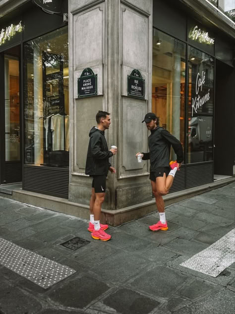 Hybrid Athlete, Running Outfit Men, Running Photography, Running Photos, Running Nike, Running Club, Sports Aesthetic, Running Inspiration, Gym Fits