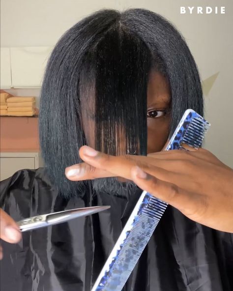 How To Clip Ends On Natural Hair, Easy Way To Trim Your Own Hair, How To Trim Your Own Hair Black Women, Trimming Natural Hair Split Ends, Trimming 4c Natural Hair, How To Trim Hair At Home Split Ends, How To Trim 4c Natural Hair, Hair Trimming At Home, Diy Trim Hair