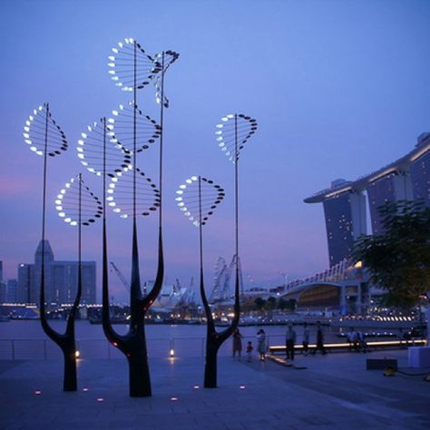 Gorgeous & artistic LED outdoor lights Urban Element, Urban Sculpture, Wind Sculptures, Urban Lighting, Metal Sculptures, Lighting Concepts, Kinetic Art, Charming Garden, Light Sculpture