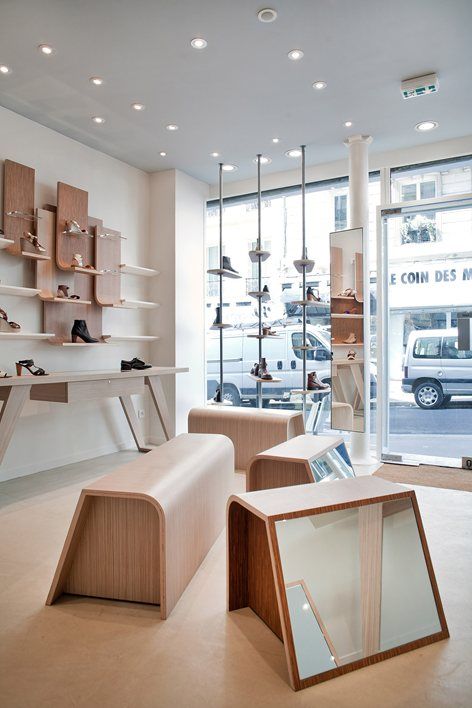 Shoe Store Design, Window Display Retail, Store Concept, Retail Interior Design, Store Design Boutique, Showroom Interior Design, Store Interiors, Retail Store Design, Boutique Interior