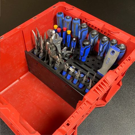 Truck tool box