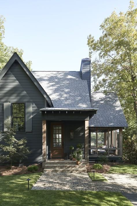 Grey Black And Brown House Exterior, Best Exterior Colors For Small Houses, Gray Shingles Roof, Black Window House Exterior, Black Foundation House, White Windows With Black Trim, Dark Siding House, Black Siding Exterior, Dark Gray House