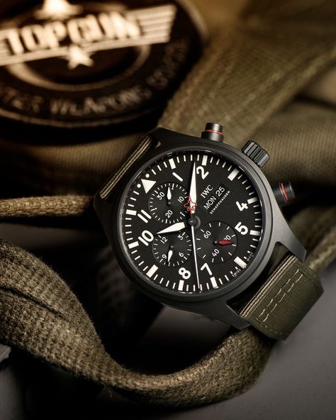 20.5 mil Me gusta, 85 comentarios - IWC Schaffhausen (@iwcwatches) en Instagram: "#IWCPilot’s watch Chronograph Top Gun Edition SFTI (Ref. IW389104). The large 44-millimeter case is…" Iwc Pilot Chronograph, Best Looking Watches, No Time To Waste, Iwc Schaffhausen, Flying Jacket, Iwc Pilot, Pilot Watch, Pilots, Omega Watch