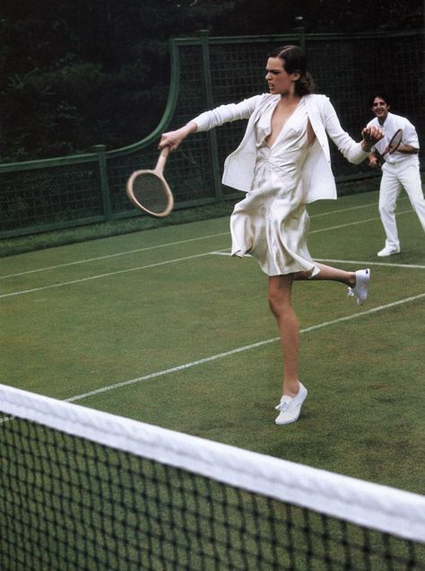 Editorial Archive Mode Tennis, American Splendor, Tennis Photoshoot, Vintage Fitness, Arthur Elgort, Tennis Aesthetic, Playing Tennis, Golf Design, Golf Tips For Beginners