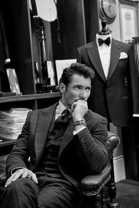 Gentleman Style Haircut, Men With Class Gentleman Style, Gentleman Style Vintage, Gentleman Style Outfits, Modern Gentleman Style, David Gandy Style, Style Gentleman, English Gentleman, David James Gandy