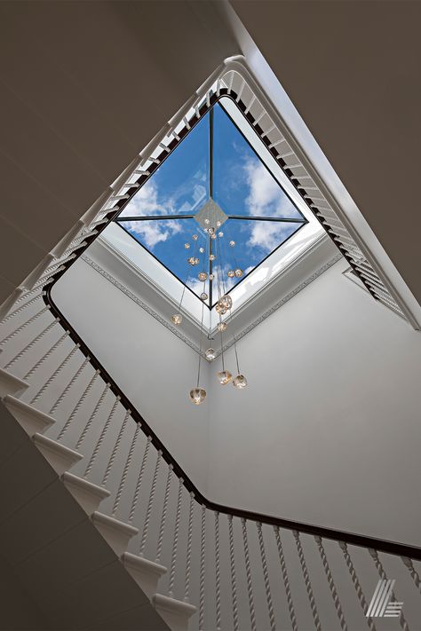 Sun Roofs Ceilings, Skylight Stairs, Skylight Architecture, Modern Skylights, Skylight Glass, Skylight Design, Staircase Design Modern, House Roof Design, Roof Lantern