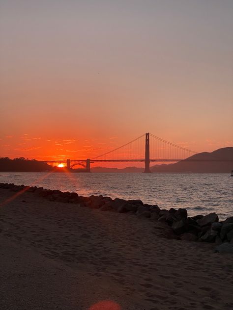 sunset. san francisco. Sunset San Francisco, San Francisco Sunrise, Photo Ville, San Francisco Sunset, San Francisco Girls, Fremont California, Spiritual Space, Vinyl Room, Sunrise Pictures