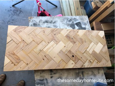 FREE Plans for Simple DIY Herringbone Table Top - The Someday Home Diy Table Top Designs, Herringbone Table Top, Dinner Table Diy, Herringbone Table, Wood Dinner Table, Diy Dining Room Table, Coffee Table Plans, Wood Table Diy, Diy Table Top