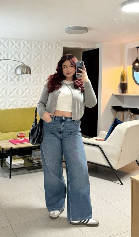 Outfit Big Size Casual, Outfits Mid Size Women, Plus Size Trendy Outfits 2024, Winter Outfits Mid Size, Winter Outfits Chubby, Chubby Winter Outfit, Outfit For Mid Size Women, Coquette Outfit Plus Size, Mid Size Fashion Winter