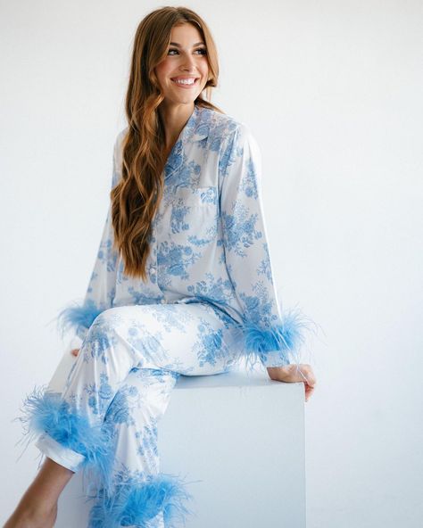 Luxury Feather Pajamas on Instagram: “TOMORROW!! • We can’t wait for you to get your hands on our newest daydreamer pajamas, French Floral. Available tomorrow 8/25 at 10am CST” Wedding Pjs, Getting Ready Outfits, Ready Outfits, Wedding Dress Bridesmaid, Shirt Collar Styles, French Floral, Traje Casual, Satin Pyjama Set, Weave Style