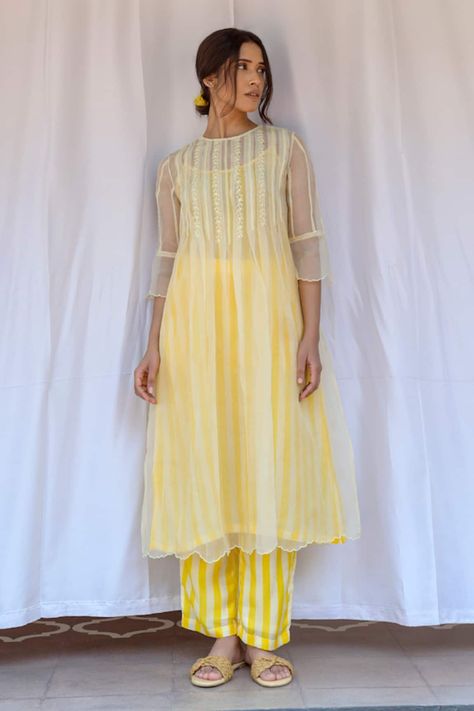 Buy Yellow Dress 100% Silk Organza Hand Embroidered Floral With Inner For Women by Ayaka Online at Aza Fashions. Organza Dress Pattern, Organza Dress Indian, Organza Dress Indian Kurti, Silk Kurtas, Organza Kurti, Silk Organza Dress, Hand Embroidered Dress, Yellow Floral Dress, Kurti Neck Designs