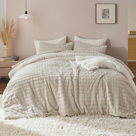 Amazon.com: Bedsure Fluffy Comforter Set King - Ultra Soft Faux Fur Comforter, Cream White Comforter Set King Size, Winter Warm Fuzzy Bedding Set, Luxury Plush Bed Set 3pcs (1 Shaggy Comforter + 2 Pillowcases) : Home & Kitchen Comforter Sets Aesthetic, Fuzzy Comforter, Fuzzy Bedding, Waffle Comforter, Faux Fur Comforter, Fur Comforter, Fluffy Duvet, Linen Comforter, Fluffy Comforter