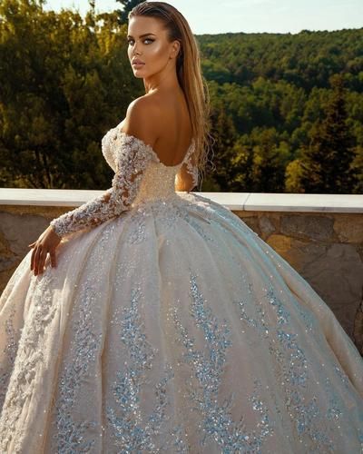 Tulle Decorations, Neck Wedding Dress, Elegant Bridesmaid Dresses, Bridal Ball Gown, Wedding Ideas Dresses, Fancy Wedding Dresses, Fall Wedding Guest, Fall Wedding Guest Dress, Plus Size Formal Dresses