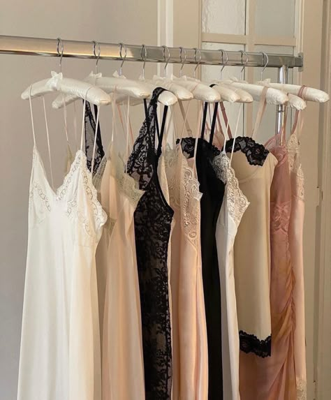 Luxury Fashion Aesthetic, Park Avenue Princess, Charlotte York, Night Gowns, Soft Feminine, Estilo Chic, Pretty Lingerie, Future Me, Light Academia