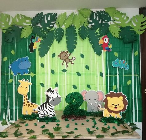 Jungle Stage Decorations, Jungle Theme Stage Decorations, Jungle Theme For Preschool, Jungle Theme Classroom Preschool, Jungle Theme Party Ideas, Diy Jungle Theme Decorations, Jungle Theme Decoration Ideas, Zoo Decorations, Zoo Theme Party