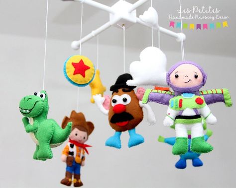 Toy Story Nursery, Crib Mobile Arm, Toy Story Room, Disney Themed Rooms, Toy Story Baby, Farm Animal Nursery, Toy Story Movie, Toy Story Characters, Trendy Baby Nursery