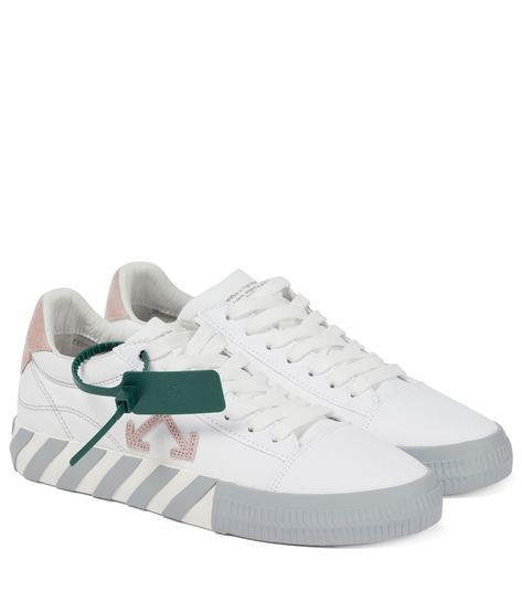 Off-White's Low Vulcanized sneakers are made from canvas with contrasting accents. Set on striped rubber soles, they feature the label's signature Arrows logo at the sides. Pink Grey Outfit, Arrows Logo, Vulcanized Sneakers, Embroidered Canvas, White C, Grey Outfit, Zip Ties, Canvas Designs, Virgil Abloh